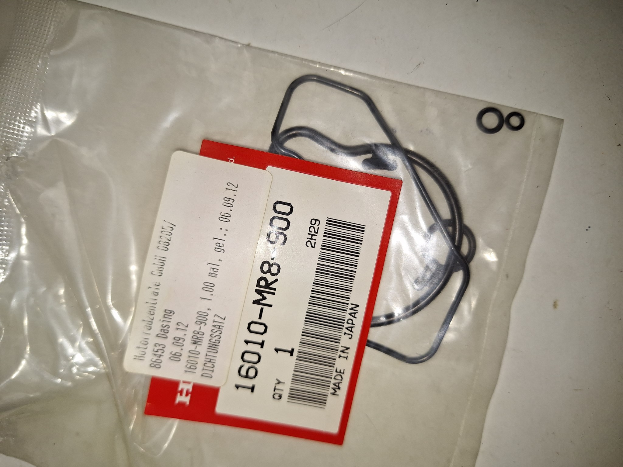 Picture of DICHTUNGSSATZ  16010-MR8-900